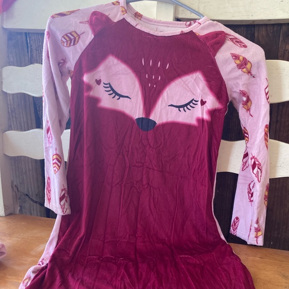 A long sleeve sleepware for girls fox and feather maroon and pink soft polyester - Picture 2 of 4